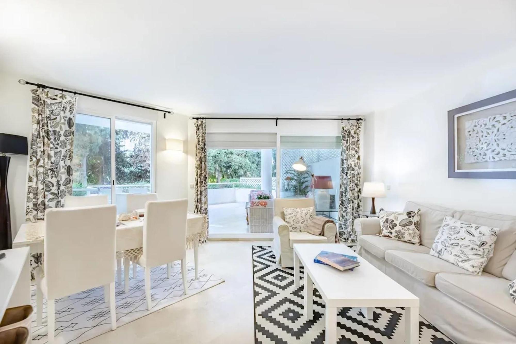 Modern In With Shared Pool * Marbella